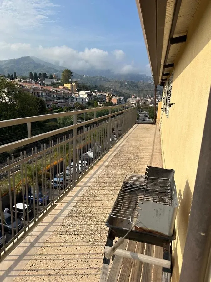Attico Di Giggia Apartman Giardini Naxos